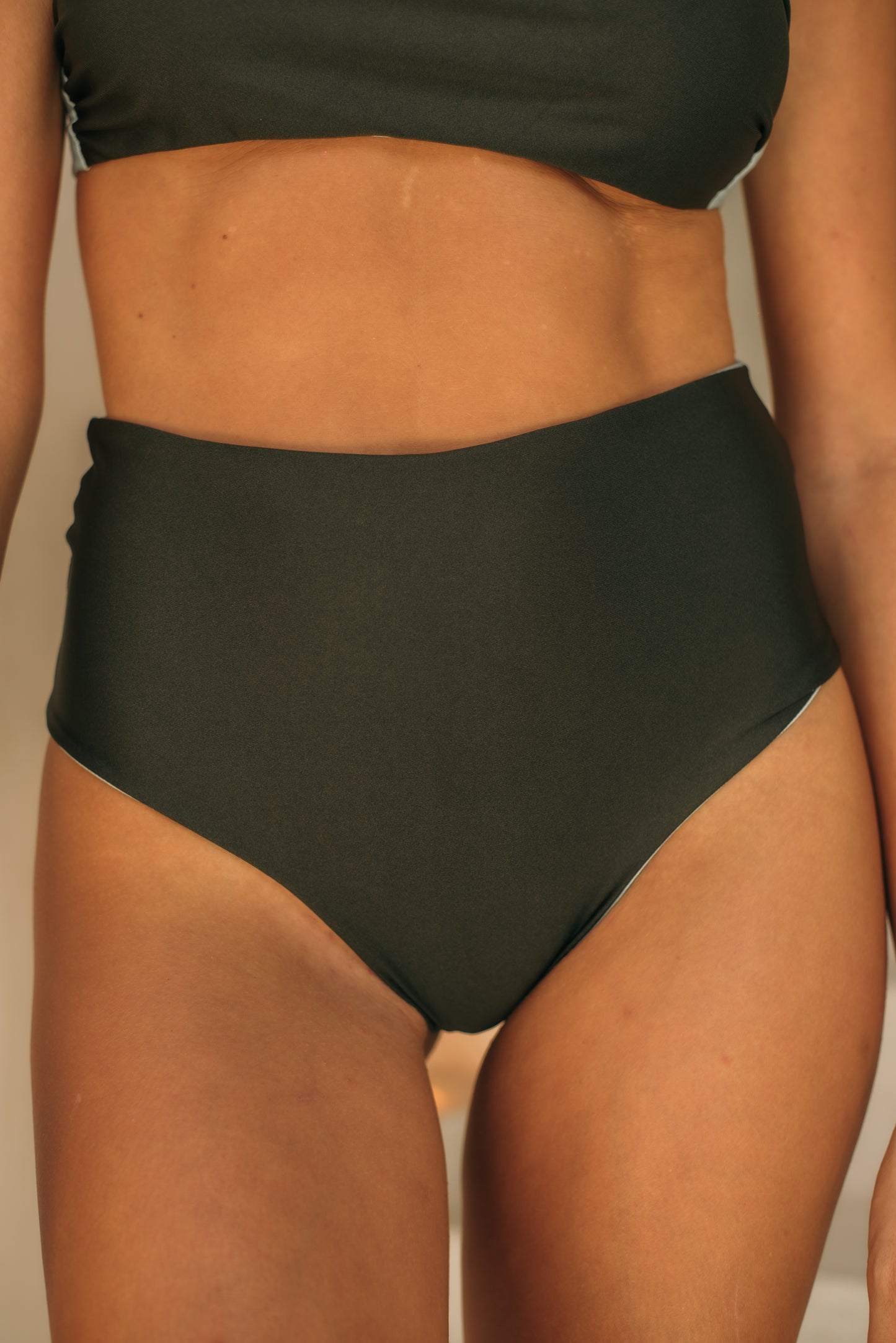 Pistache ~ Retro High-Waist